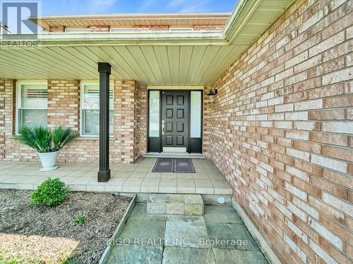 16 Glennie Court, Cambridge, ON - Outdoor