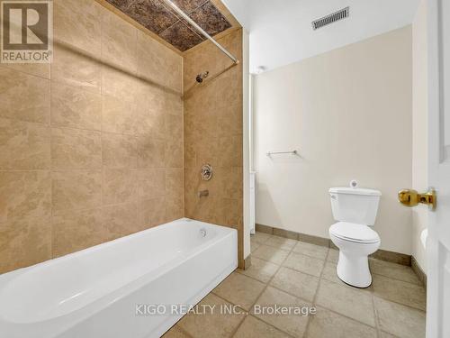 16 Glennie Court, Cambridge, ON - Indoor Photo Showing Bathroom