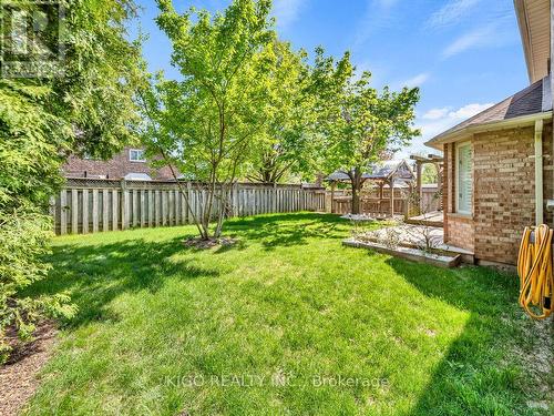 16 Glennie Court, Cambridge, ON - Outdoor