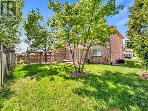 16 Glennie Court, Cambridge, ON - Outdoor