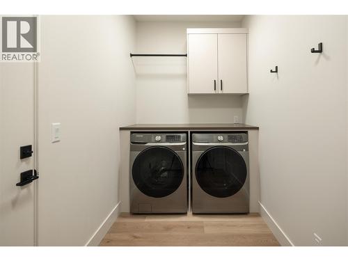 2125 Montenegro Drive, Kelowna, BC - Indoor Photo Showing Laundry Room