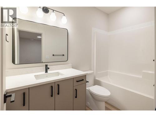 2125 Montenegro Drive, Kelowna, BC - Indoor Photo Showing Bathroom