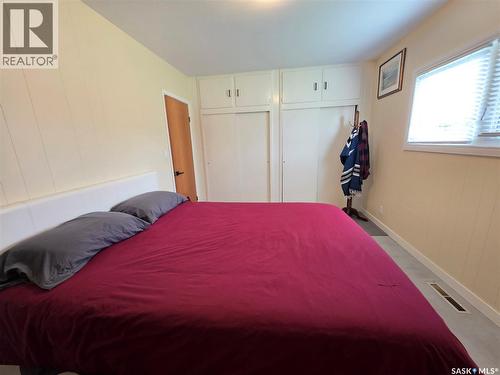 205 Warwick Street, Neville, SK - Indoor Photo Showing Bedroom