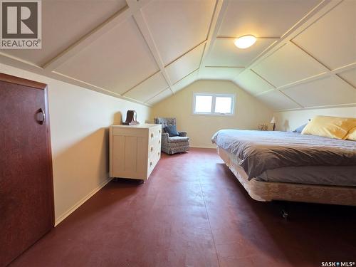 205 Warwick Street, Neville, SK - Indoor Photo Showing Bedroom