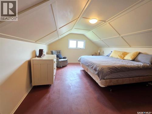 205 Warwick Street, Neville, SK - Indoor Photo Showing Bedroom