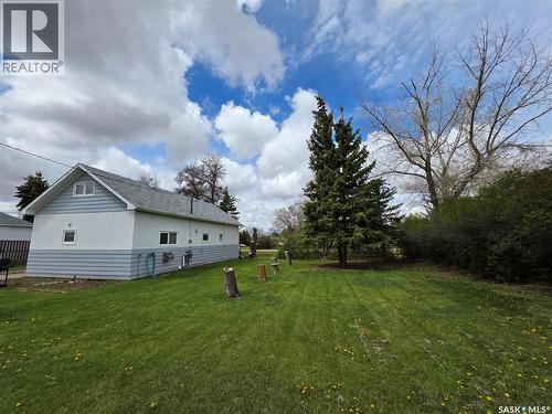 205 Warwick Street, Neville, SK - Outdoor