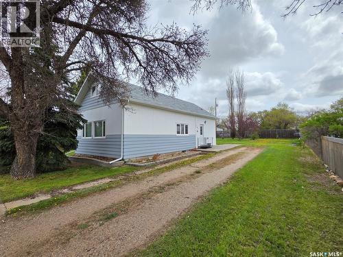 205 Warwick Street, Neville, SK - Outdoor