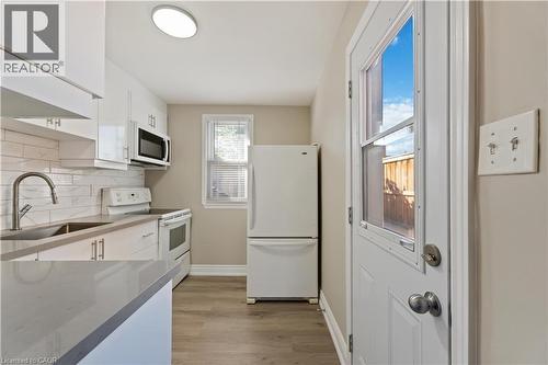 187 Barton Street W, Hamilton, ON - Indoor Photo Showing Kitchen