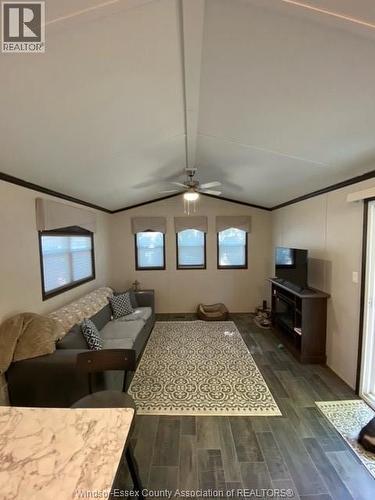 22 Poplar Lane, Leamington, ON - Indoor