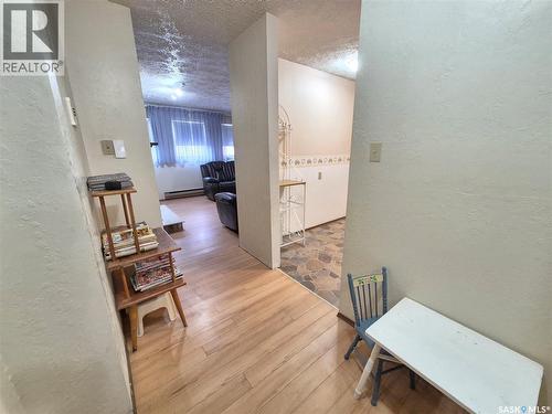 16 228 3Rd Street, Weyburn, SK - Indoor Photo Showing Other Room