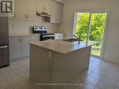 38 LAHEY CRESCENT  Penetanguishene, ON L9M 0W1