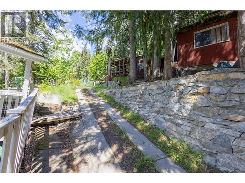 6728 3A Highway, Nelson, BC - Outdoor