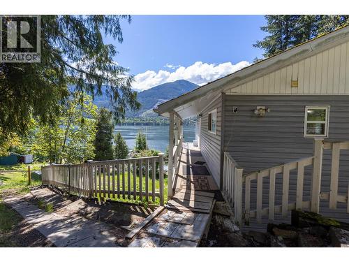 6728 3A Highway, Nelson, BC - Outdoor