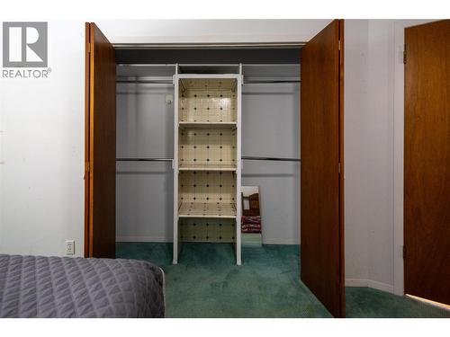 6728 3A Highway, Nelson, BC - Indoor
