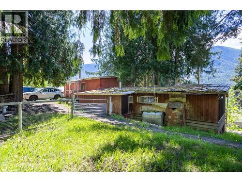 6728 3A Highway, Nelson, BC - Outdoor