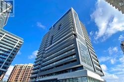 703 - 75 ONEIDA CRESCENT Richmond Hill, ON L4B 0H3