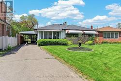 8 WALLBRIDGE COURT Toronto, ON M2R 1W1