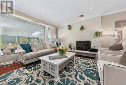 8 WALLBRIDGE COURT  Toronto, ON M2R 1W1