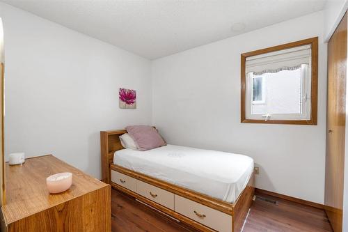 140 Tallman Street, Winnipeg, MB - Indoor Photo Showing Bedroom