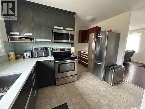 2616 Clarence Avenue S, Saskatoon, SK - Indoor Photo Showing Kitchen