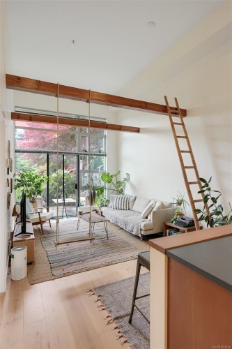 107-797 Tyee Rd  Victoria, BC V9A 7R4