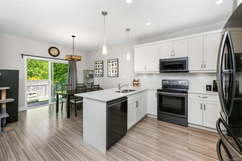 2142 Winfield Dr, Sooke, BC 