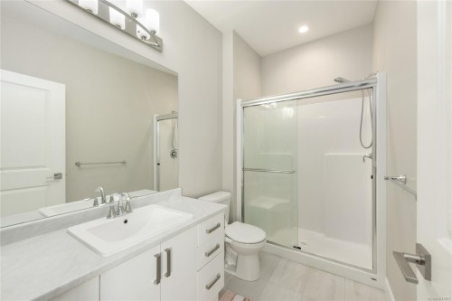 #405-3351 Luxton Rd, Langford, BC 