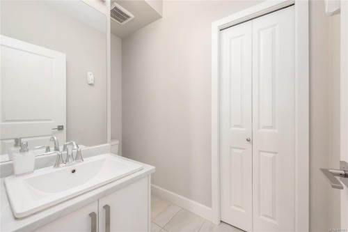 #405-3351 Luxton Rd, Langford, BC 