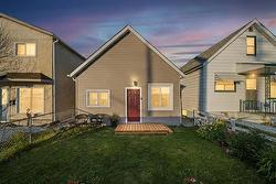 1199 Selkirk AVE  Winnipeg, MB R2X 0C6