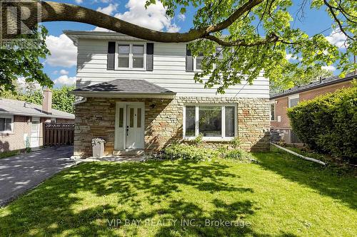 755 BOTANY HILL CRESCENT  Newmarket, ON L3Y 3A7
