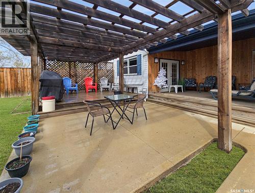 1301 W AVENUE N  Saskatoon, SK S7L 3J2