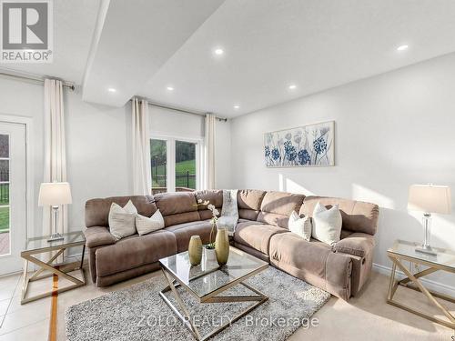 70 Doon Mills Drive, Kitchener, ON - Indoor Photo Showing Living Room