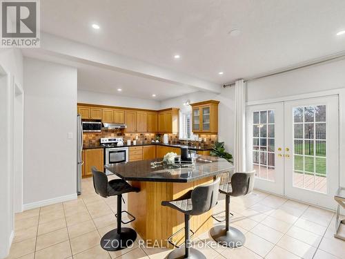 70 Doon Mills Drive, Kitchener, ON - Indoor Photo Showing Kitchen