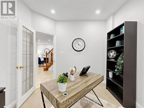 70 Doon Mills Drive, Kitchener, ON - Indoor