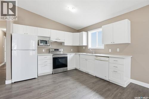 330B X Avenue S, Saskatoon, SK - Indoor Photo Showing Kitchen