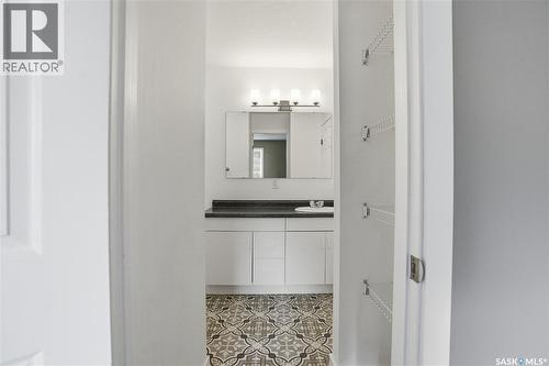 330B X Avenue S, Saskatoon, SK - Indoor