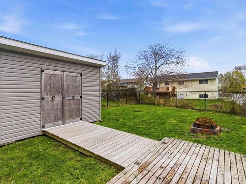 33 Huntingdon Drive, Cole Harbour, NS 