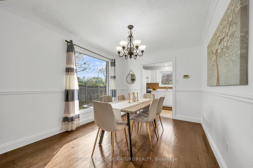 2479 Grindstone Court, Mississauga, ON - Indoor Photo Showing Dining Room