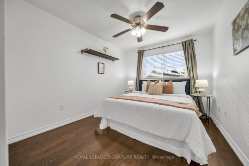 2479 Grindstone Court, Mississauga, ON - Indoor Photo Showing Bedroom