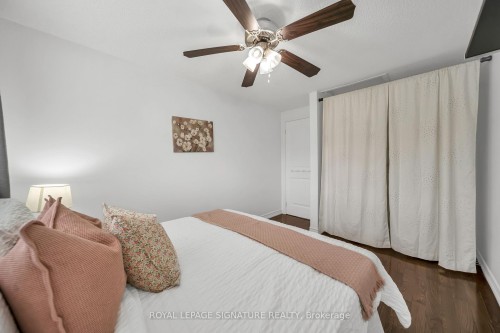 2479 Grindstone Court, Mississauga, ON - Indoor Photo Showing Bedroom