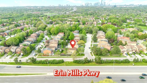 2479 Grindstone Court, Mississauga, ON - Outdoor With View