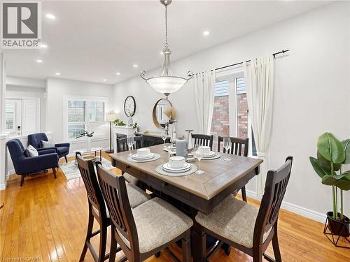 70 Doon Mills Drive, Kitchener, ON - Indoor Photo Showing Dining Room
