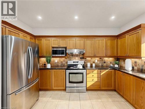 70 Doon Mills Drive, Kitchener, ON - Indoor Photo Showing Kitchen