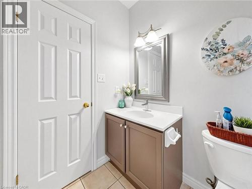 70 Doon Mills Drive, Kitchener, ON - Indoor Photo Showing Bathroom