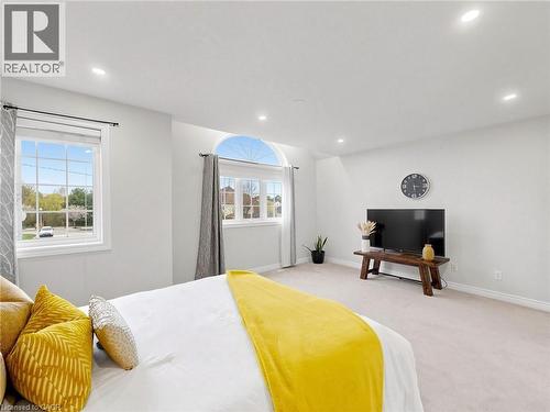 70 Doon Mills Drive, Kitchener, ON - Indoor Photo Showing Bedroom