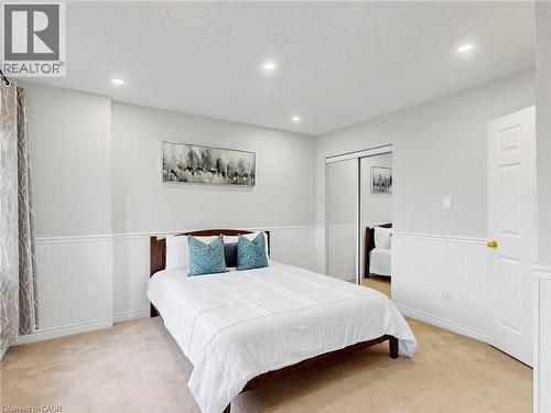 70 Doon Mills Drive, Kitchener, ON - Indoor Photo Showing Bedroom