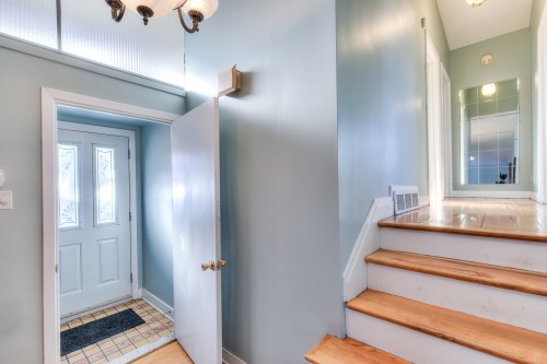 Hall d'entrée/Vestibule - 139 Av. Giroux, Laval (Laval-Des-Rapides), QC - Indoor Photo Showing Other Room