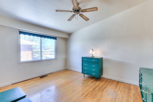 Chambre à coucher principale - 139 Av. Giroux, Laval (Laval-Des-Rapides), QC - Indoor