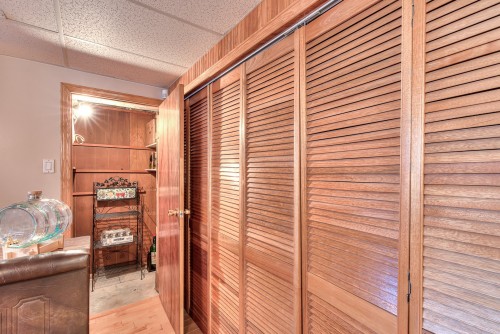 Salle de jeux - 139 Av. Giroux, Laval (Laval-Des-Rapides), QC - Indoor Photo Showing Other Room