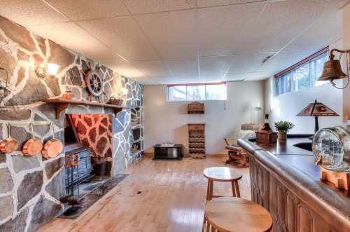 Salle de jeux - 139 Av. Giroux, Laval (Laval-Des-Rapides), QC - Indoor Photo Showing Basement